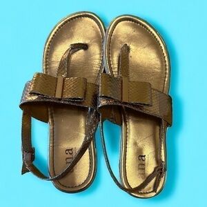 Super cute gold sandals women size 9